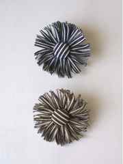 ヒッコリーのコサージュ